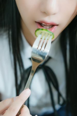 亚洲AV在线播放网址-普通话在线观看